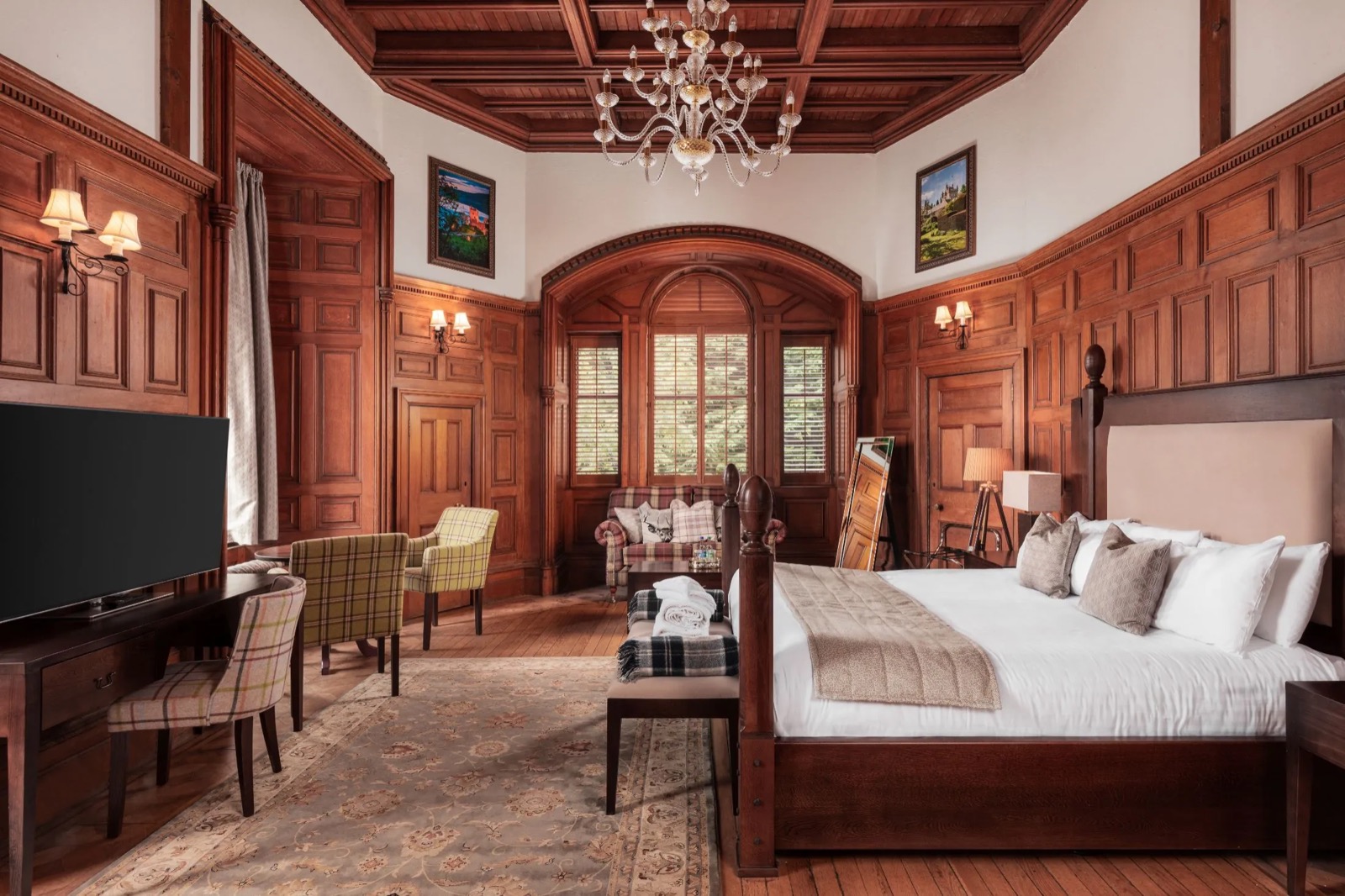 A lake-view room